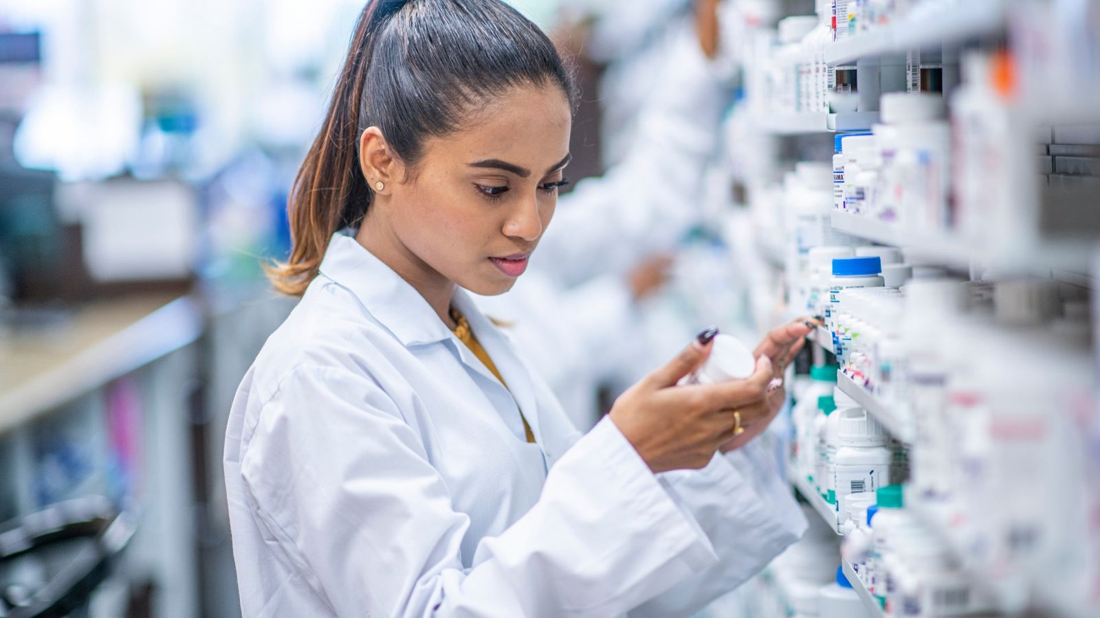 farmacêutico direito adicional noturno